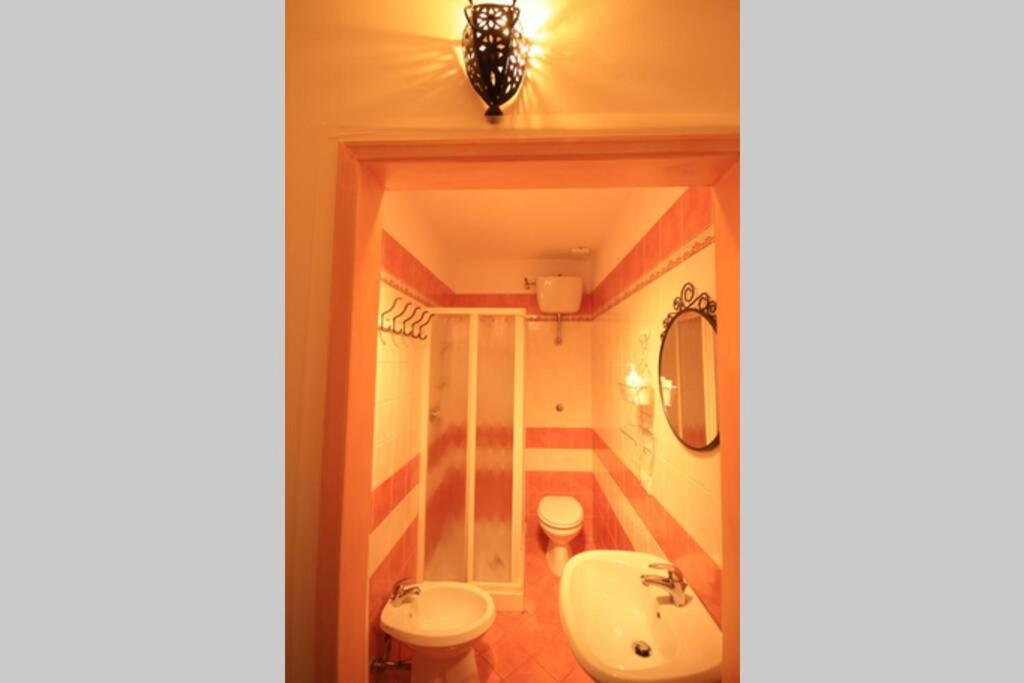 Апартаменты Bilocale Fronte Mare Марина-ди-Пиза Экстерьер фото